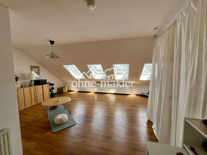 Appartement op de bovenste verdieping met loftkarakter en balkon – Foto 1