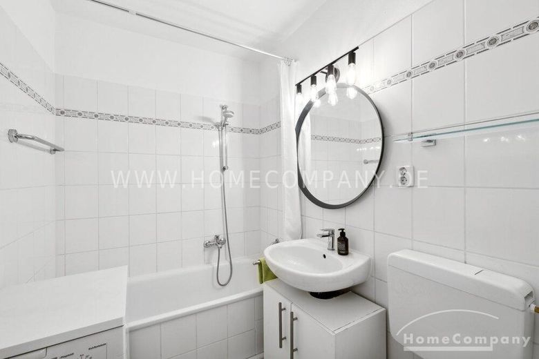 Modern möbliertes 1-Zimmer-Apartment mit Balkon – 905dc2b719d5fb3577e487f435071bbb8366547b.jpg
