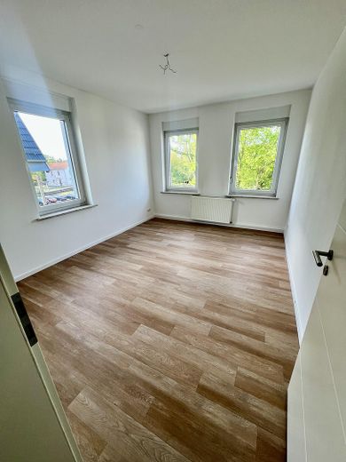 Mieszkanie 4-pokojowe | Balkon | duża kuchnia | pomieszczenie gospodarcze | miejsce parkingowe – Kind 1