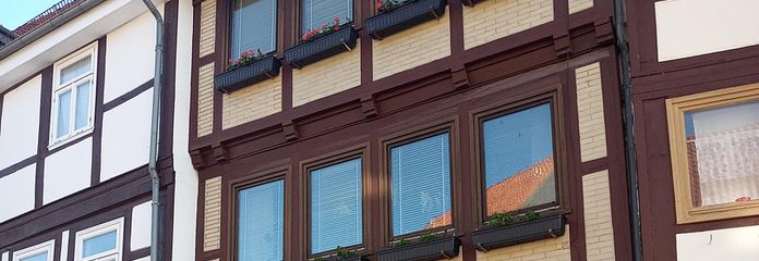 Stadthaus mit drei Ferienwohnung oder Monteuswohnung – Stadthaus - Mehrfanilienhaus