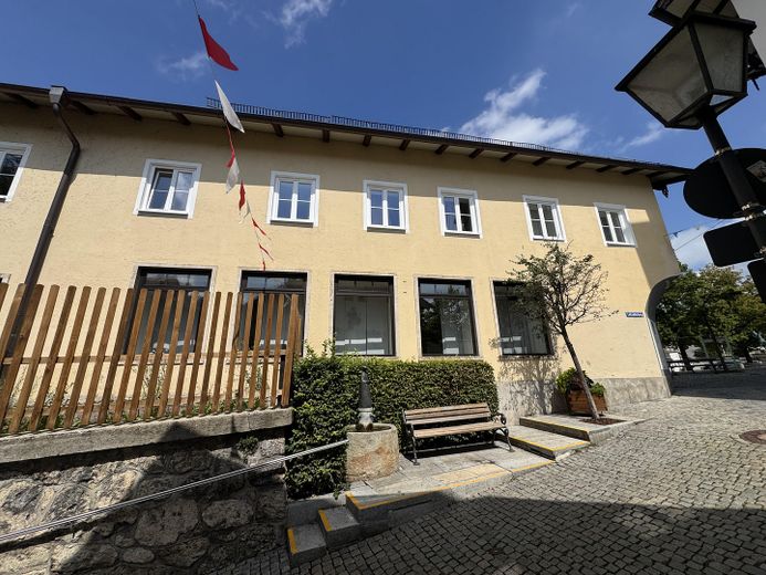 Großzüge Gewerbeeinheit am Stadtplatz | Bei Bedarf Wohnungen & Garten | Büro, Handel, Lager o.Ä. – Foto 3