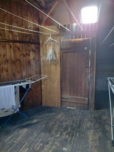 Sans commission pour l’acheteur ! Charmant appartement calme de 2 pièces au cœur de Winterhude – Dachboden