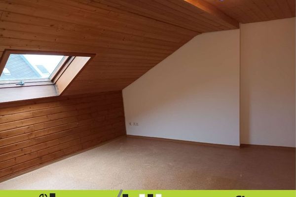 H-41002 - Appartamento mansardato con cucina componibile nel centro cittadino