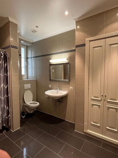 Exklusive Jugendstil-Wohnung – Bad-WC