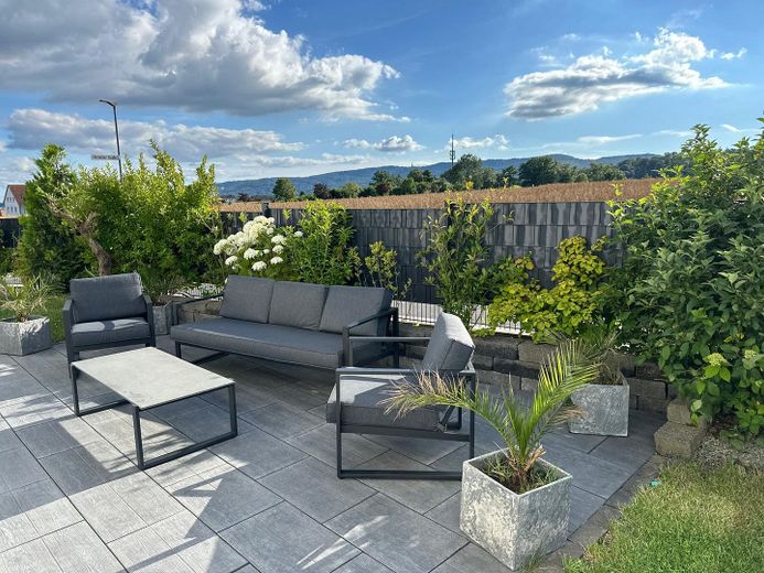 Stadtvilla mit unverbaubaren Blick zum Herkules und Dörnberg – Terrassenansicht