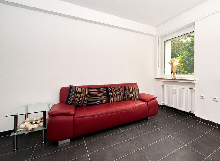 Ansprechend und neu eingerichtete Wohnung in guter Lage und mit kleinem Terrassensitzplatz – da803d1a862832ab3570309c1ad647df137517be.jpg
