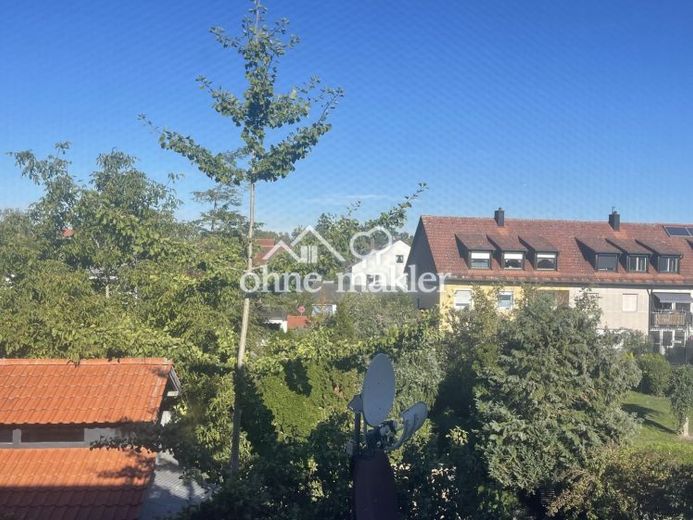 Freundliche, helle 4 Zimmer Wohnung – Foto 1