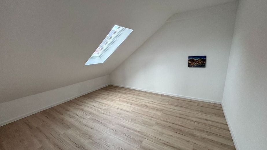 2-Zimmer-Dachgeschosswohnung in zentraler Wohnlage – Schlafzimmer - www.immobilien-heise.de