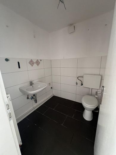 115 m² Wohnkomfort mit XXL-Terrasse in Duisburg Rheinhausen – Foto 4