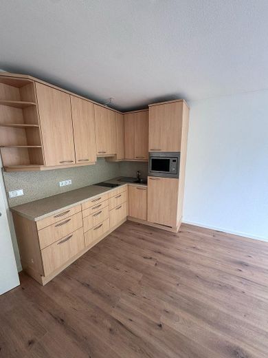 Charmant appartement meublé d’une pièce avec balcon – Küche