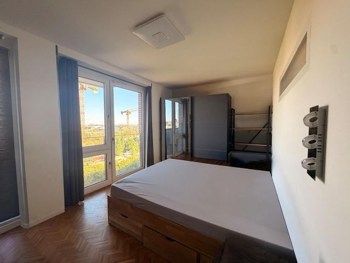 Exklusiv Toplage 2-Zimmer Wohnung in der Hafencity am Lohsepark – Schlafzimmer