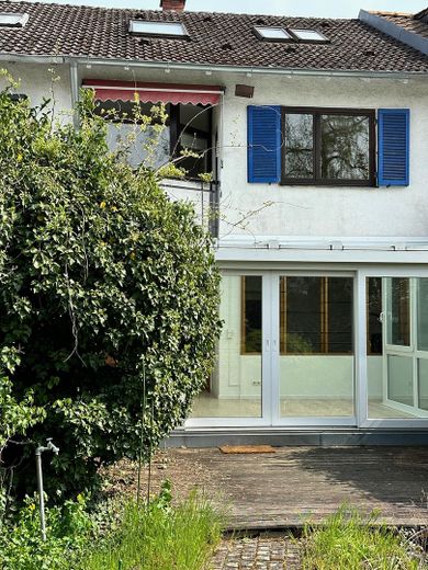Rückansicht mit Wintergarten