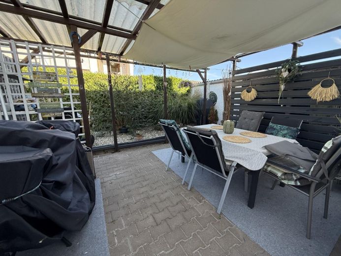 ***Curata casa bifamiliare ai margini del centro abitato di Illerberg*** – überdachter Freisitz