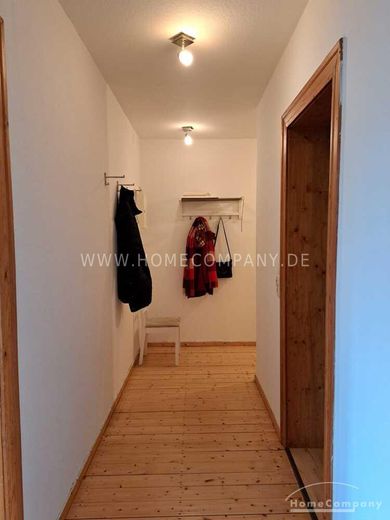 2,5 Zi.Whg., 2. OG, möbliert. – bfd24f0374bb3ed9c2e9cd1fce6a06fa952951bf.jpg