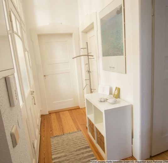 Appartement meublé avec soin avec 2 balcons pour 2 à 12 mois dans la Wiehre – d78abbdd51dd3035198ae6ac5f9306c0b329f65a.jpg