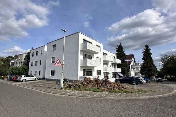 Jasne, wyremontowane, wolne od zaraz mieszkanie 1-pokojowe w świetnej lokalizacji, z balkonem i miejscem parkingowym