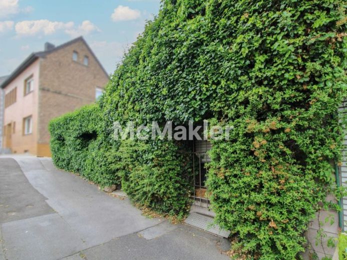 Sanierungsbedürftiges Einfamilienhaus mit Potenzial auf 310 m² Grundstück in Herzogenrath-Kohlscheid – Foto 1