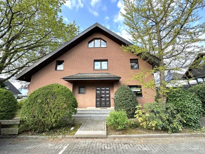 Einfamilienhaus mit integrierter Einliegerwohnung für die große Familie! – Foto 1