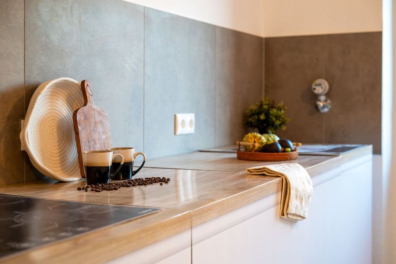 Leere, provisionsfreie und helle 3-Zi.-Whg. mit Balkon und Stellplatz – Küche