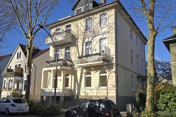 Wunderschöne 4,5 Zimmer Altbauwohnung, frisch renoviert – Erstbezug in begehrter Wohnlage