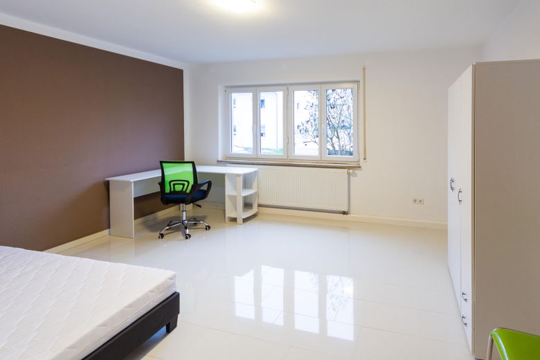 TOP renovierte 3-Zimmer-Wohnung in Bosch-Nähe – Schlafzimmer