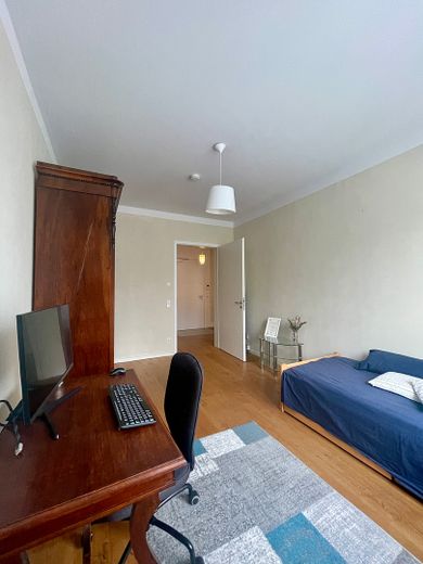 4-Zimmer möblierte Wohnung im Schmargendorf, Gäste WC, Waschraum, Aufzug, Tiefgarage – Schlafzimmer 1