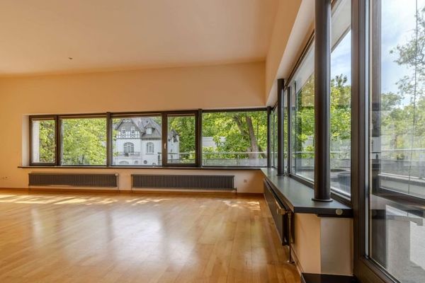 Energieeffiziente, loftartige Endetage mit traumhafter Dachterrasse und TG-Stellplatz inklusive!