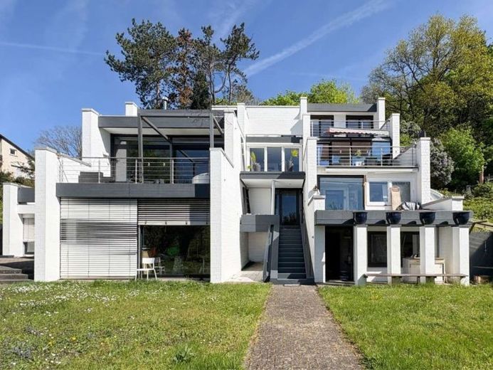 Top Architektur mit Wohnen auf gehobenem Niveau - Architektenvilla in Bestlage Kusel – Foto 1