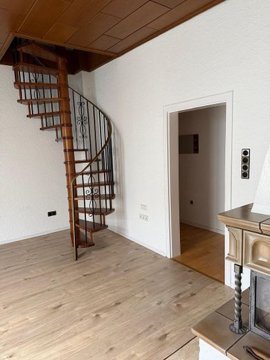 Wohnen mit Kamin, Terrasse und Garten – großzügige 3,5-Zimmer-Wohnung in Solingen – Фотографія 7