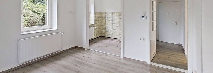 Accogliente appartamento di 3 locali con bagno con vasca a pochi passi dal centro città – Ansicht I: Wohn- und Esszimme…