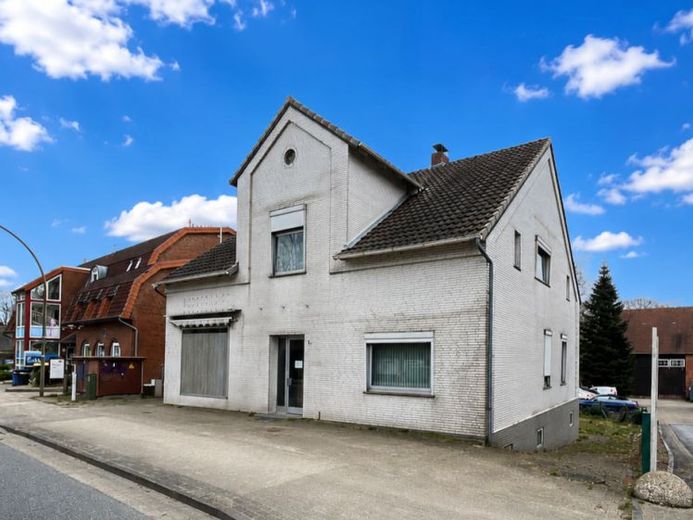 Zum Festpreis, ohne Käuferprovision und unter dem Verkehrswert!
Wohn,- und Geschäftshaus in top Lage von Osterholz-Scharmbeck – Foto 1