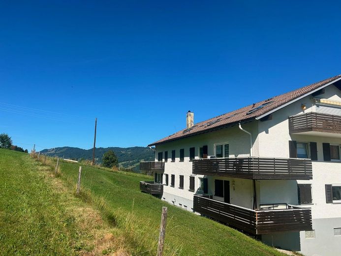 Wohnen oberhalb des Alpsees – Eigentumswohnung mit traumhafter Lage im Allgäu – Foto 4