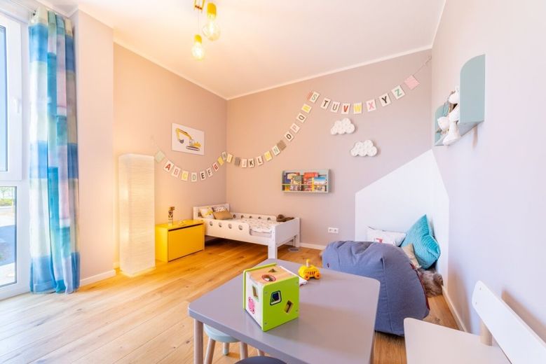 WOHLFÜHLOASE UNTER ZEITLOSEM SATTELDACH – Kinderzimmer