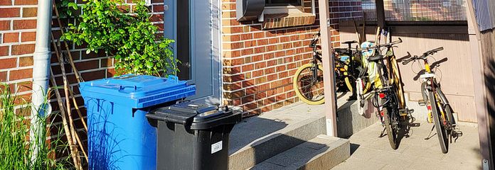 Haustüre mit Bikeport