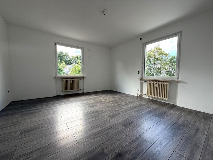 Großes 3-Familienhaus inkl. 3 Garage * in Bad Berneck – Zimmer