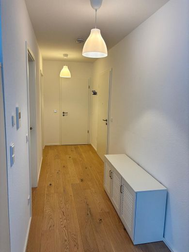 Moderne Neubau-Wohnung für Singles und Paare – Flur