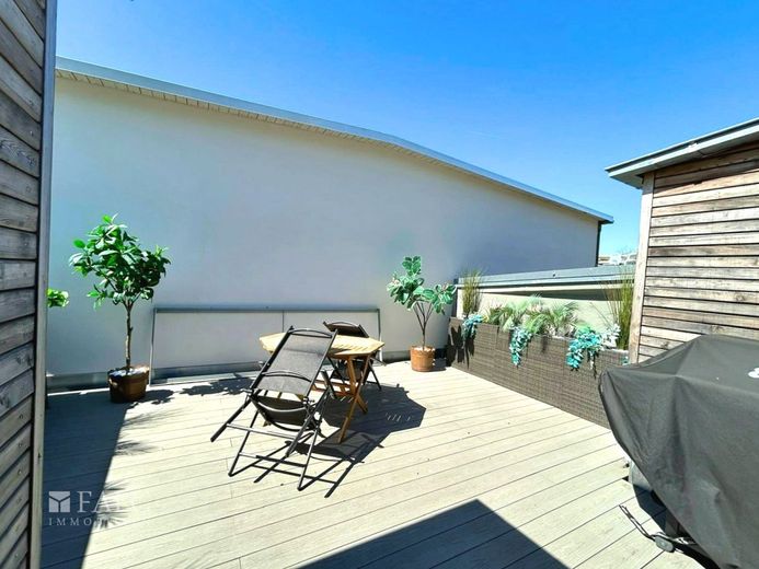 ***Stilvolle Maisonette Wohnung in der Alten Brauerei - 2 Zimmer, ca. 94 m² nahe Ziegelinnensee*** – Dachterrasse