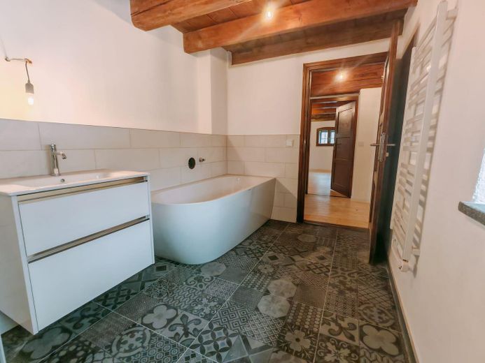 Un luogo unico: antico mulino ad acqua come rifugio privato nella natura incontaminata! – Bad 1. OG mit Dusche/Badewanne