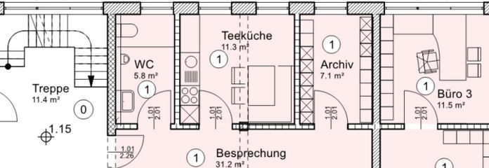 Griesstätt’te kiralık zemin kat ofis birimi, kat mülkiyeti kapsamındaki bağımsız bölüm olarak – yaklaşık 105 m², teras ve park yerleri