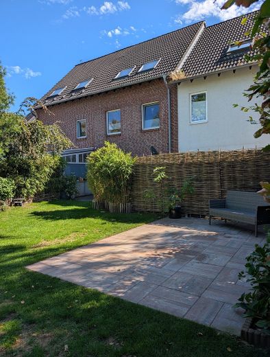 Gepflegtes Reihenmittelhaus mit hübschem Garten in Oberhausen Osterfeld-West + + +  provisionsfrei ! – Terrasse
