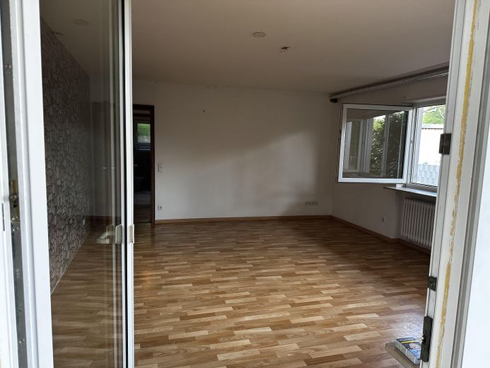 Wohnzimmer untere Wohnung