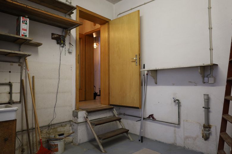139 qm | 7 Zimmer | 2 Balkone | Reihenendhaus für 125.000 € – Anbau Foto 2