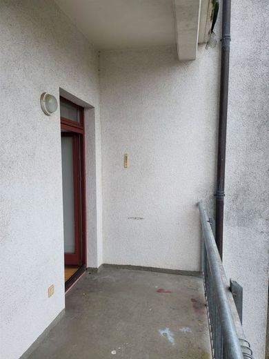 Großzügige 2-Zimmer mit Balkon, EBK, Wannenbad und Laminat in zentraler Lage! SP mgl. – Foto Nachbarwohnung