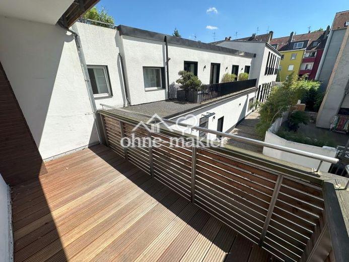 4-Zimmer-Wohnung im 1. OG mit Balkon – Mitten in Rüttenscheid – Foto 1