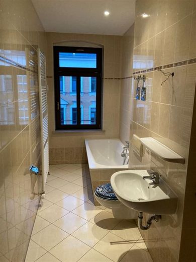 Günstige 2-Zimmer mit Wannenbad und Laminat in guter Lage! – PHOTO-2021-11-09-16-34-47_3