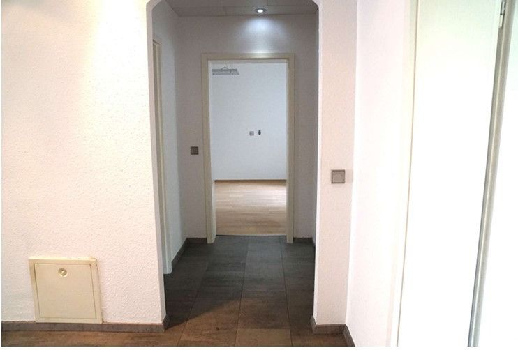 Helle, stilvolle 3-Zimmer-Wohnung mit Balkon – Foto 8