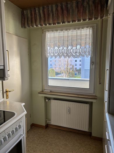 Küche, Blick auf Vorratsraum