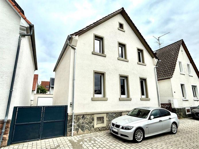 Straßenansicht