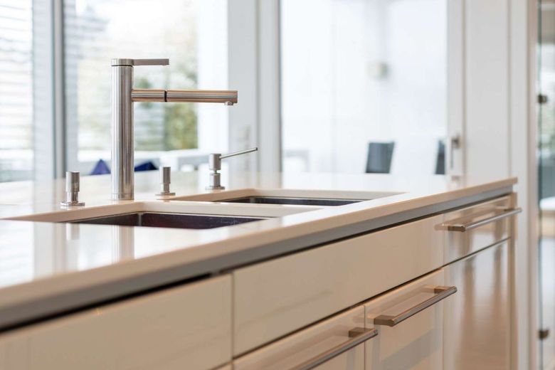 Hochwertige Design-Villa am Ortsrand – Küche