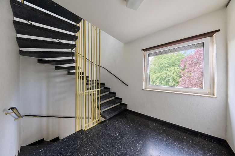 Investimento con prospettiva – 4-MFH con suddivisione WEG e 4 libri fondiari in 32278 Kirchlengern – Treppenhaus Obergeschoss